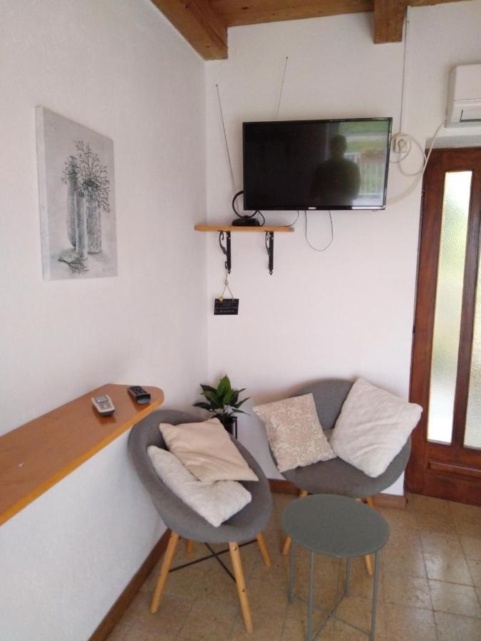 The White House Lumbarda Appartement Buitenkant foto
