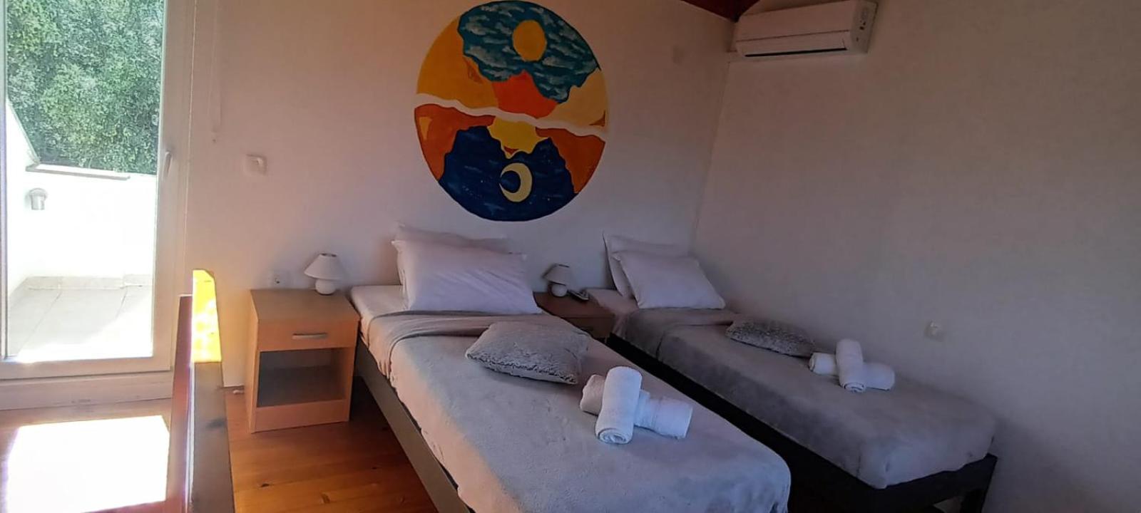 The White House Lumbarda Appartement Buitenkant foto